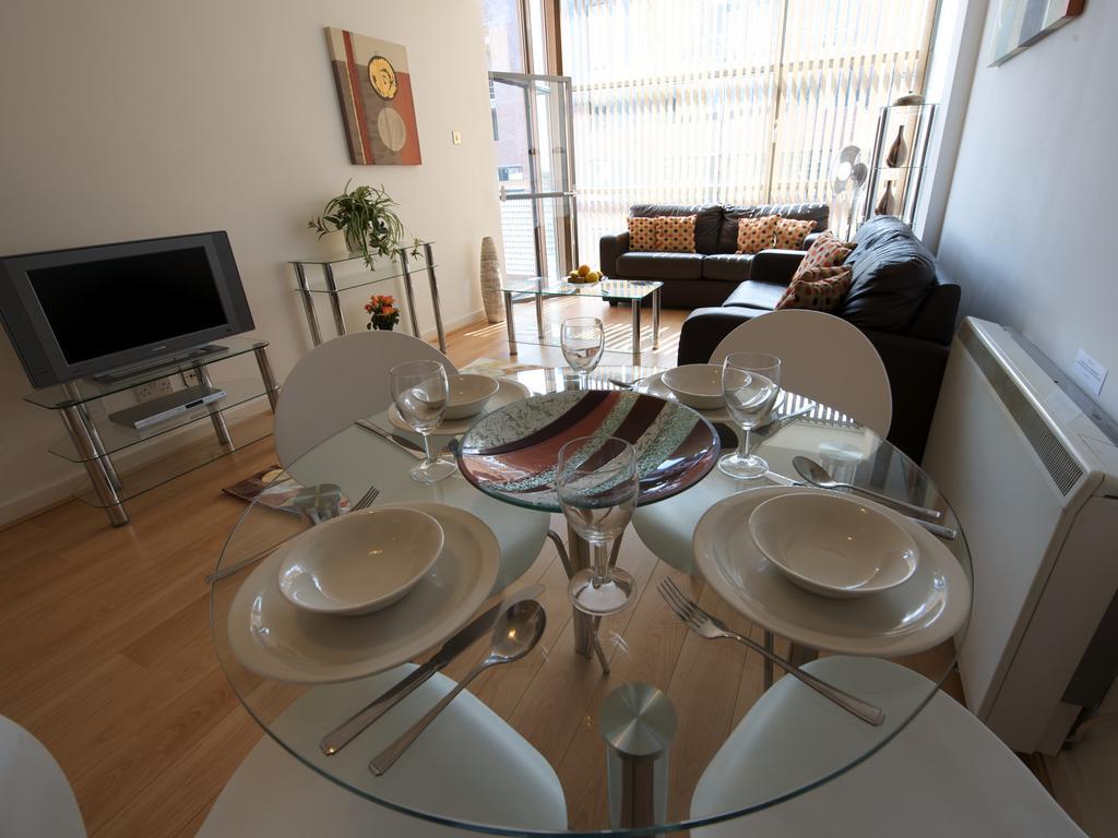 Stay Deansgate Apartments For 14 Nights Plus Manchester Bilik gambar